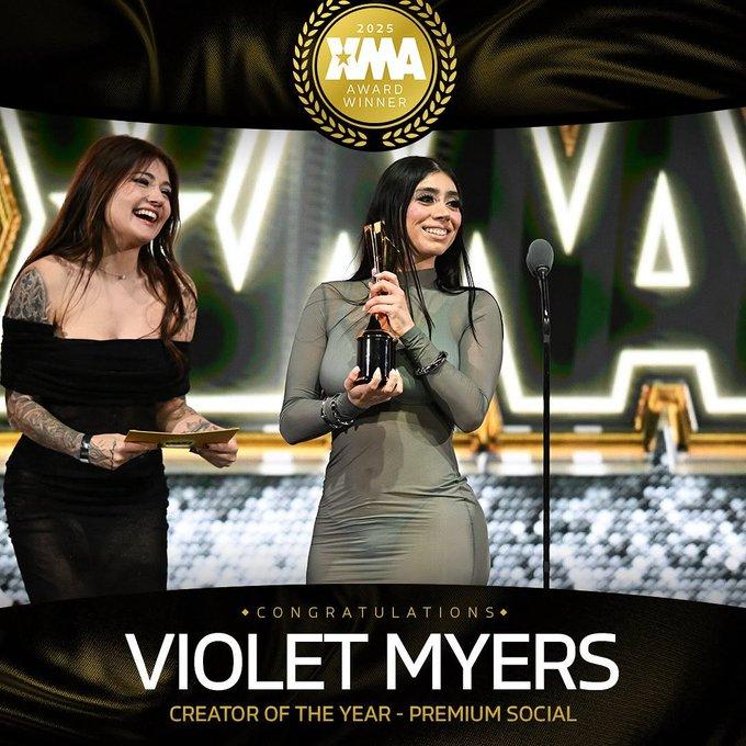 Thank you  for awarding me with Premium Social Media Star. I love social media, I love being more than a cornstar but also a YouTuber, twitch streamer, someone who utilizes social media to be even closer to my SUPPORTERS. Thank you to those who are f...