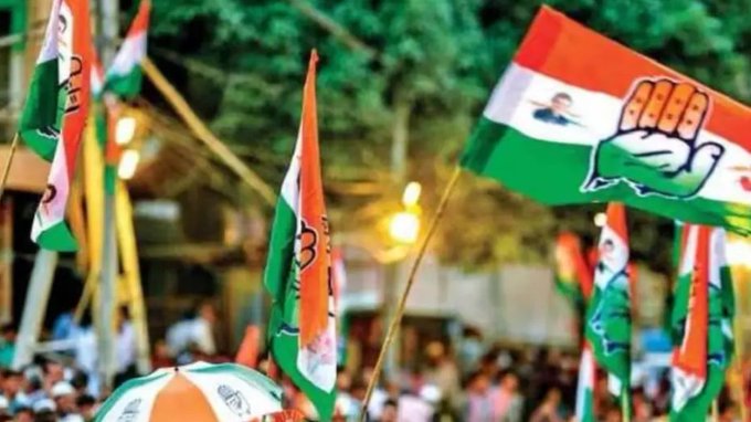 केरल विधानसभा चुनाव: तिरुवनंतपुरम में आज जुटेगी कांग्रेस चुनाव समिति, टिकटों और सीटों पर महामंथन

केरल में 2026 के विधानसभा चुनावों की आहट के बीच आज तिरुवनंतपुरम के KPCC कार्यालय में कांग्रेस चुनाव समिति की अहम मीटिंग होने जा रही है.

#KeralaElections2026 #Thiruvananthapuram #Congress | 
@KGShibimol