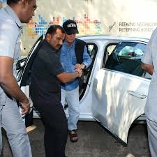 Atul Agnihotri Visits Salim Khan at Lilavati Hospital in Bandra | #AtulAgnihotri #SalimKhan #LilavatiHospital #Bandra #BollywoodNews #MumbaiSpottings