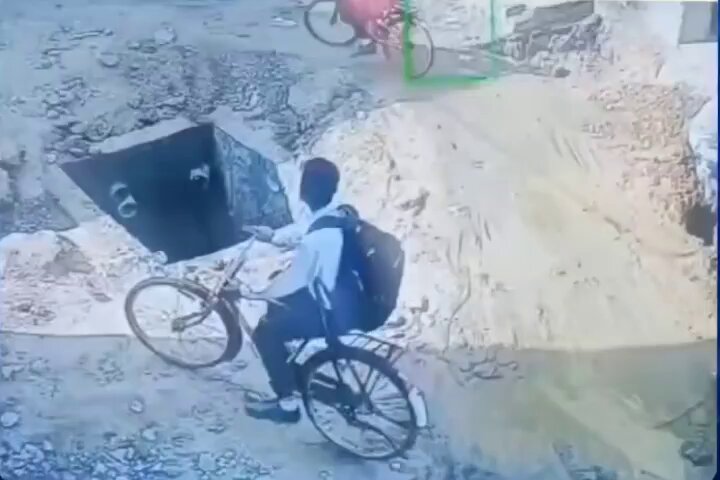 Resurfaced CCTV Video Highlights Sewer Pit Hazard in Ludhiana

A CCTV video from November 2024 has resurfaced online, showing a family falling into an open sewer pit near Eastman Chowk in the Giaspura area. The footage, which regained attention on March 29, 2026, has intensified criticism over civic infrastructure and safety conditions in the city.

Residents have questioned municipal claims that safety barricades were displaced, while some observers pointed out that the vehicle involved appeared to be moving at speed near the visible hazard. The incident has renewed concerns about open drains and poorly maintained roads.

The issue comes amid similar cases, including a March 10 incident where a 68-year-old scooter rider was injured due to unsafe road conditions. Locals are calling for stricter safety measures and improved accountability to prevent such accidents.

#Ludhiana #Punjab #CivicIssues #RoadSafety #ViralVideo #IndiaNews #Infrastructure #PublicSafety