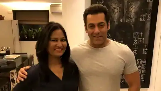 Salman Khan’s fan recalls his 2-hour phone call before her heart transplant surgery, says she later partied at his house

Salman Khan Wins Hearts with Emotional Gesture Before Fan’s Heart Surgery

Salman Khan is once again being praised for his kind gesture after a fan shared a heartfelt story about him.

The fan revealed that Salman spoke to her for nearly two hours before her heart transplant surgery, offering support and encouragement during a difficult time. His words reportedly gave her strength and positivity ahead of the major procedure.

She also shared that after recovering, she even got the chance to party at his house, making the experience even more special and unforgettable.

The story has gone viral, with fans appreciating Salman’s caring nature beyond his on screen persona.

https://www.hindustantimes.com/entertainment/bollywood/salman-khan-fan-recalls-his-2-hour-call-before-her-heart-transplant-surgery-says-she-later-partied-at-his-house-101775275631273.html
#SalmanKhan #Bollywood #Heartwarming #FanStory #TrendingNow #EntertainmentNews