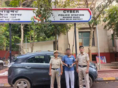 Khan Chacha founder’s son arrested in Rs 3.3 crore digital fraud case
You said
Khan Chacha founder’s son arrested in Rs 3.3 crore digital fraud case small
Khan Chacha Founder Son Arrested in 3.3 Crore Digital Arrest Fraud Case
The Delhi Police has arrested Mohammad Javed, the son of the founder of the famous "Khan Chacha" restaurant, for his involvement in a massive cyber fraud racket. Javed allegedly provided "mule" bank accounts to scammers who used them to route approximately 3.3 crore stolen from victims through "digital arrest" scams.
Investigations revealed that the fraudulent transactions were linked to a bank account under the name "Saleem Javed Rule The Rolls Since 1960." The present owners of the Khan Chacha brand have clarified that they have no current association with Javed, as the business was acquired from the original founders over a decade ago.
#KhanChacha #DelhiPolice #DigitalFraud #CyberCrime #MohammadJaved #KhanMarket #DelhiNews #FinancialScam #HindustanTimes #TimesOfIndia #FondPeace