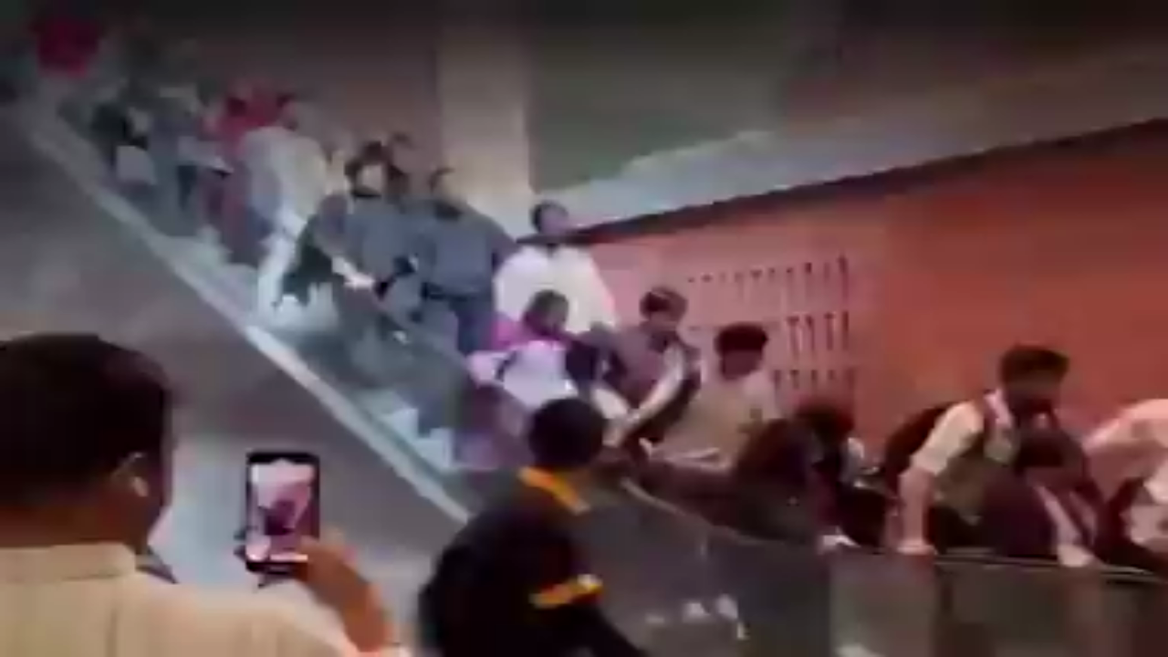 WATCH: Panic at Dhaka University as escalator speeds up due to glitch. Normal day in Bangladesh: At a university in Dhaka, Bangladesh escalators began operating in top gear.