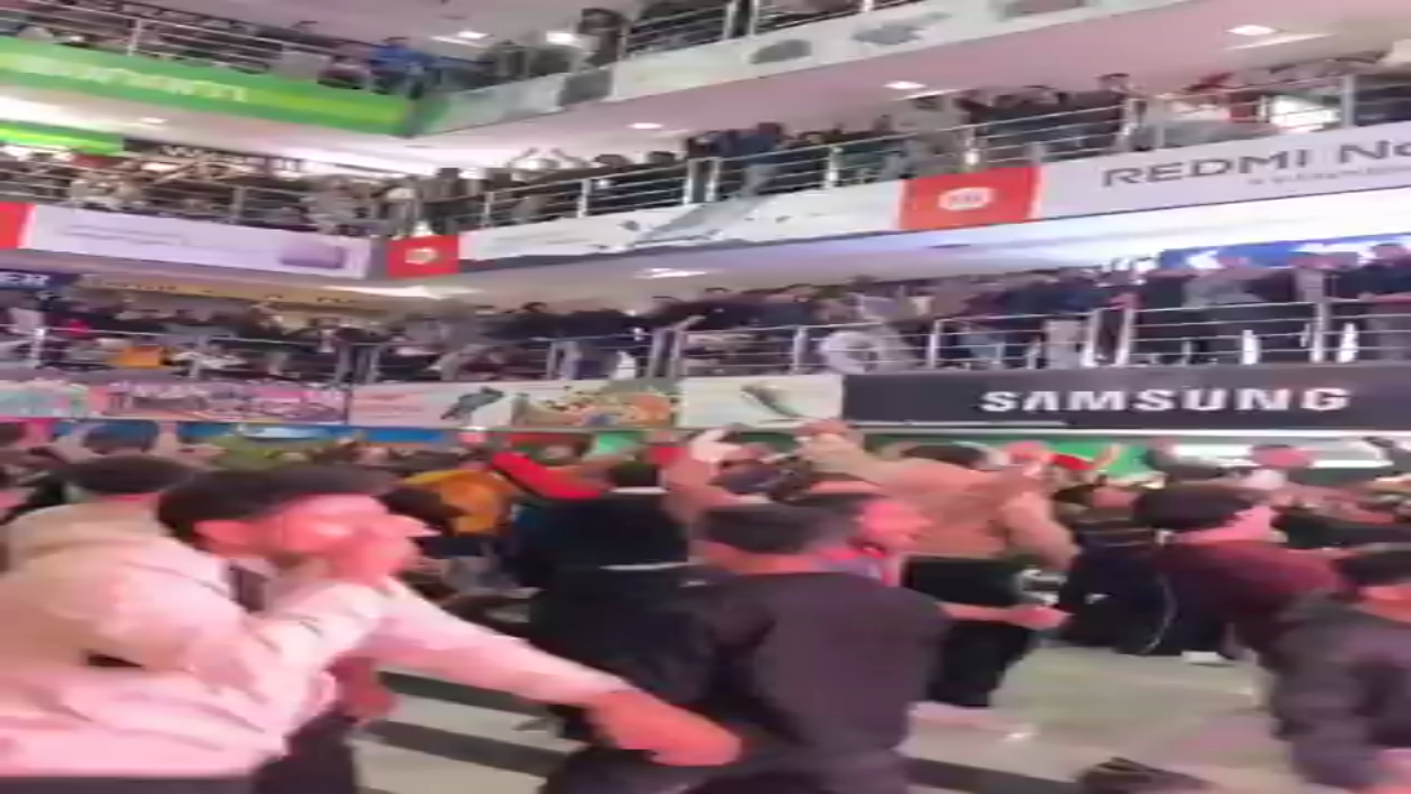 नेपाल क्रिकेट का उज्ज्वल भविष्य: वर्ल्ड कप में इंग्लैंड के खिलाफ दमदार प्रदर्शन ने नेपाल और भारत दोनों का दिल जीता, क्रिकेट से जुड़ी उम्मीदें और रिश्ते और मजबूत | Video Credit: @KreatelyMedia/X | #NepalCricket #CricketWorldCup #ENGvsNEP #CricketUnity #Sportsmanship #IndiaNepal #FutureStars #fondpeace