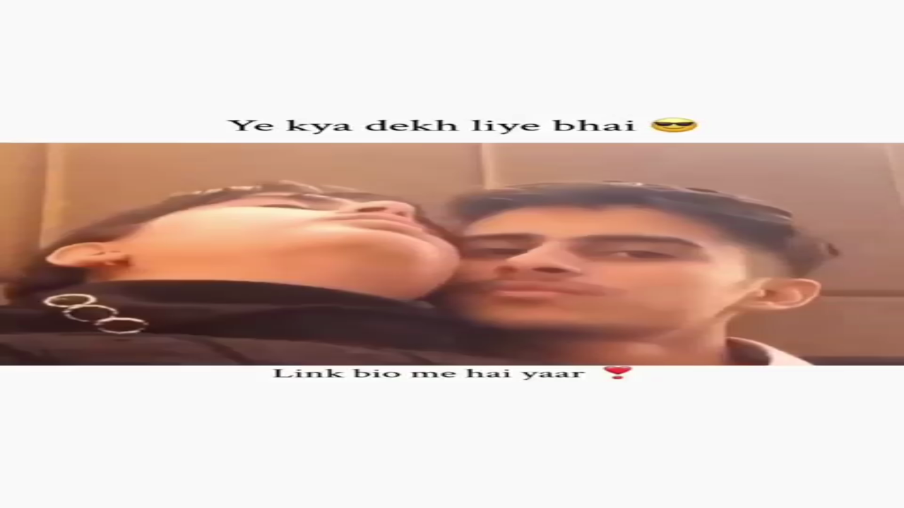 Ye kya Ho raha hai #hotvideo #couple