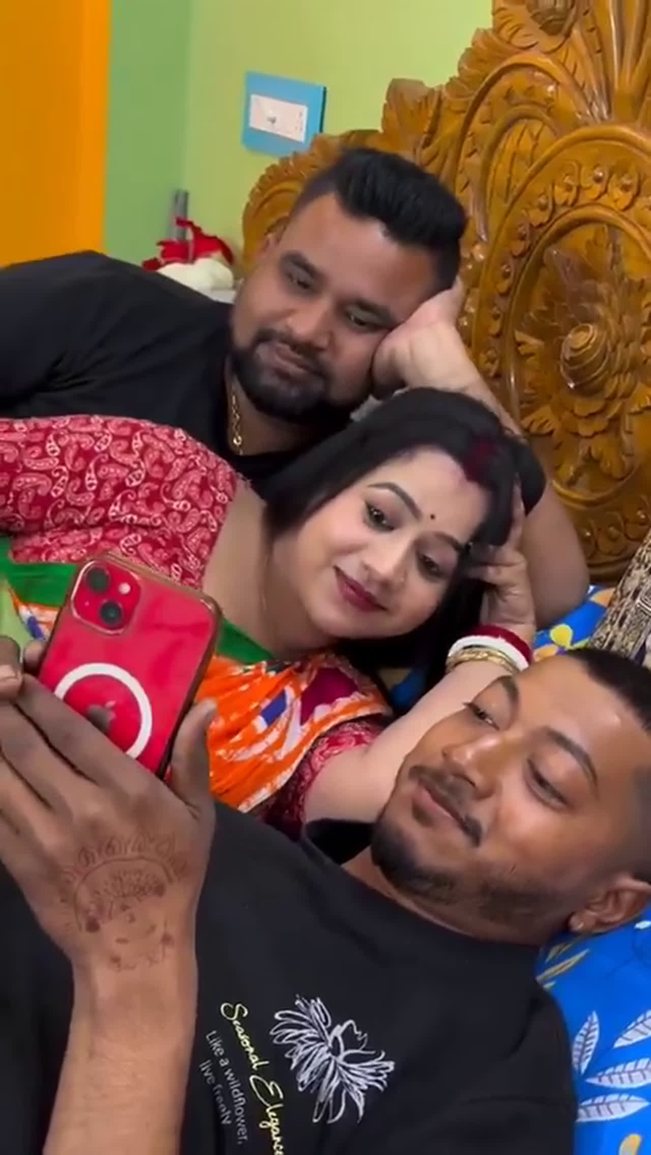 Hot Indian romance with my wife's friend front of husband video #viralvideo #wifeaffaire #trending